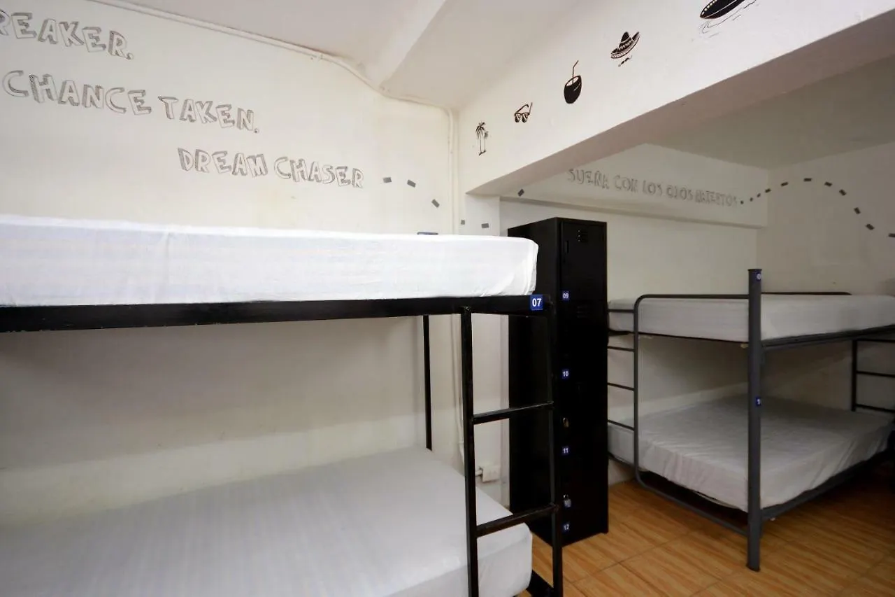 Vendégház Hostel 6/15 Playa del Carmen